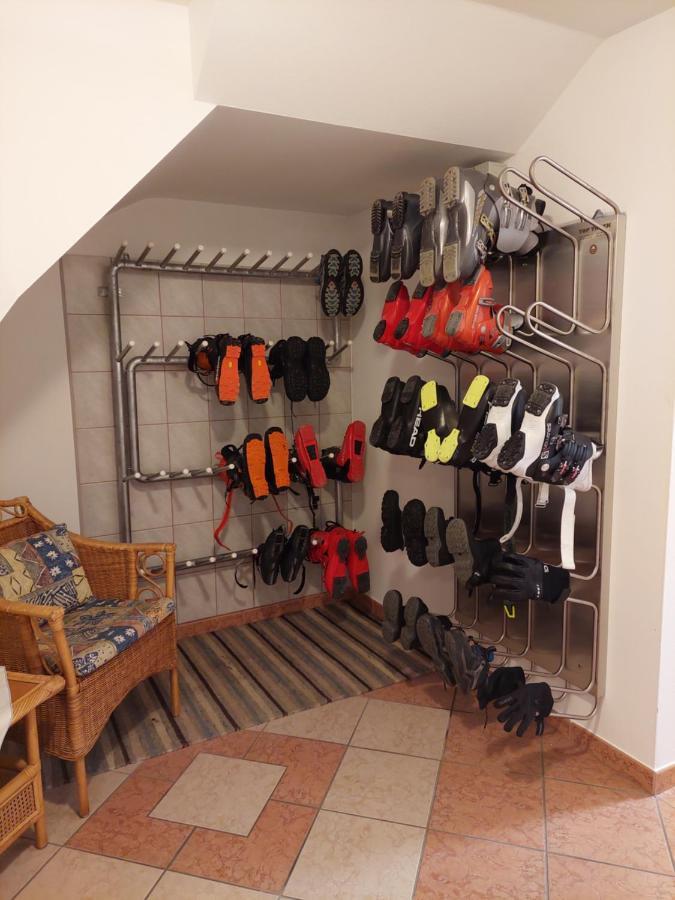 Ferienhaus Kahr Appartment Ennstal رادستادت المظهر الخارجي الصورة