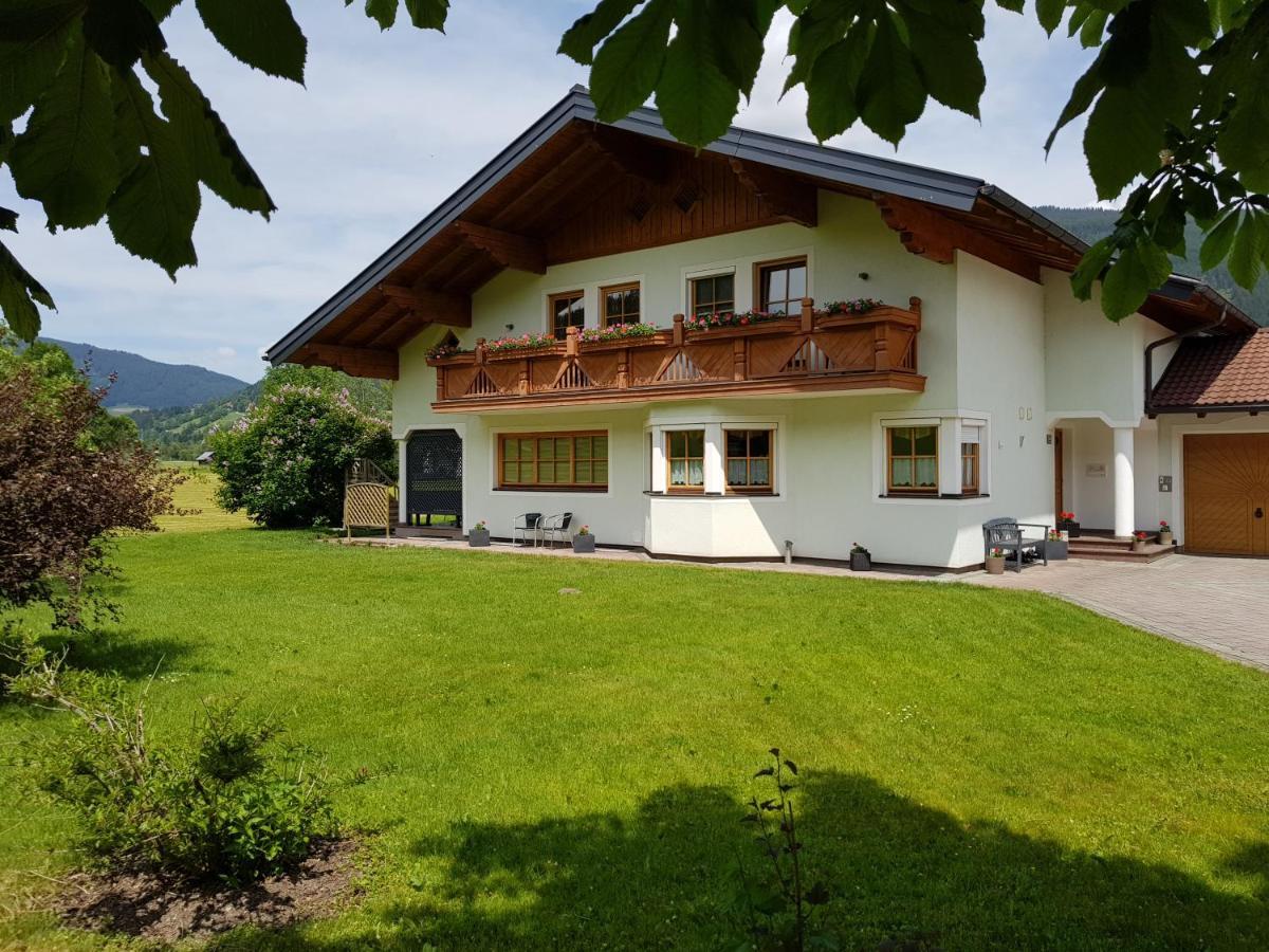 Ferienhaus Kahr Appartment Ennstal رادستادت المظهر الخارجي الصورة